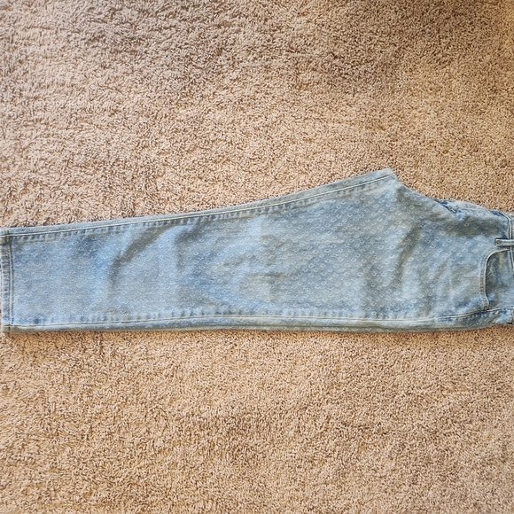 Levi's Jean's - Picture 4 of 4